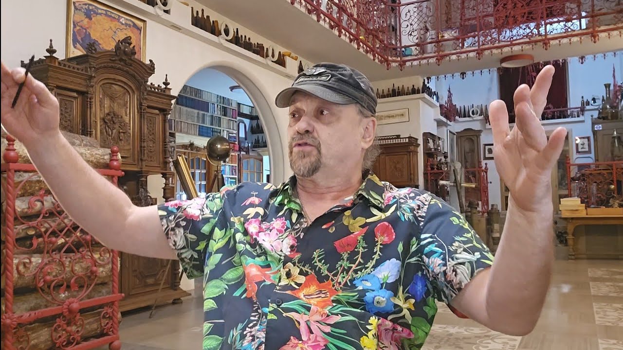 Вы не поверите,но существуют люди значительно тупее Зеленского. Епископ Пит?