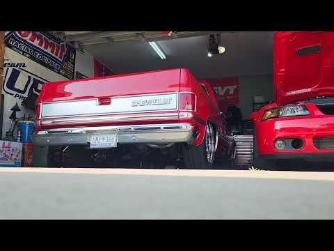 squarebody with venom 250 mufflers and mutha thumpr cam