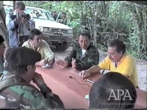 Primera reunión entre el Presidente Pastrana y Tirofijo -9 de julio de 1998-
