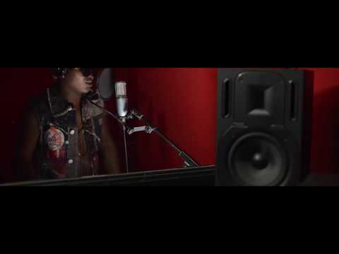 LA GUERRA - El Experimento Macgyver ( Video Official )