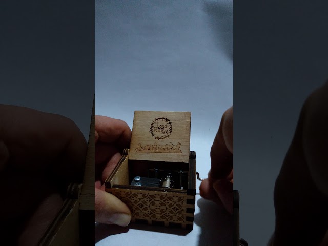 Vídeo relacionado con Micteney El señor de los Anillos Regalos Originales,Caja de Musica el señor de los Anillos Lord of The Rings