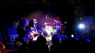 MELVINS &quot;Civilized Worm&quot; Live!