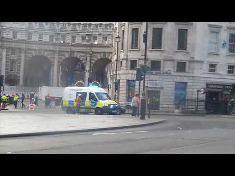 Unmarked police responding x2 + police Mercedes van
