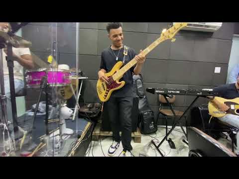 EM TEUS BRAÇOS 🎸🔥🔥 Ad Brás Parque Peruche/ AGORA UM POUCO MAIS WORSHIP 🎸🔥🔥 Usem 🎧🎧