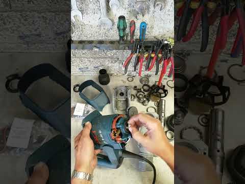 Repairing a Bosch GBH 5-38D rotary hammer that is not hammering.