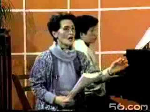 周小燕教授教廖昌永唱 多情的土地 ( Zhou Xiaoyan Taught Liao Changyong)
