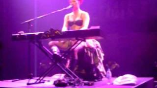 Amanda Palmer - Kaledrina (Brisbane, AU 01.03.09)