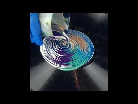 (160)  Acrylic Pouring on a Record! Paint Your Vinyl! #short