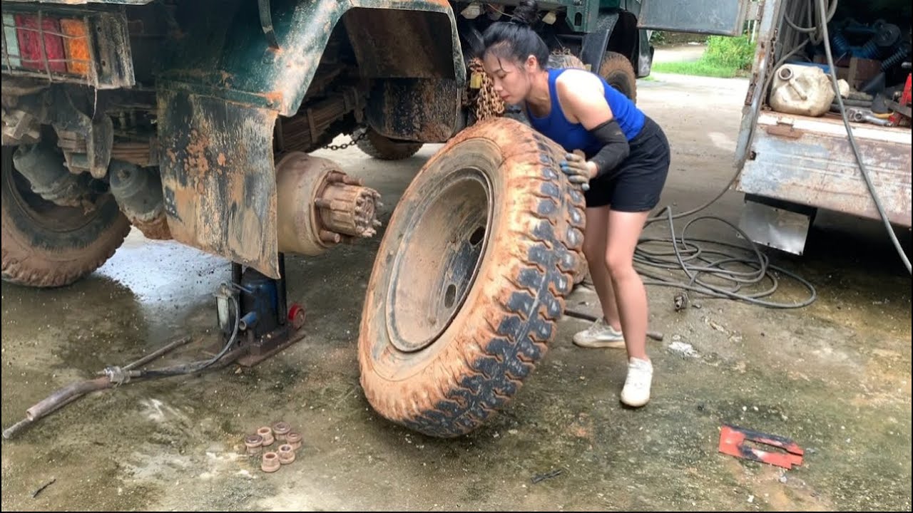 Truck tire rescue - replace broken valve stem tubes & fix torn tires
