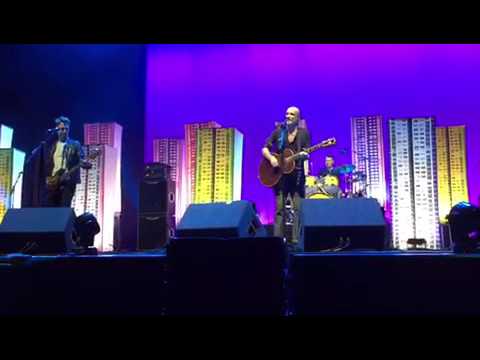 Travis - Nothing Ever Happens [Del Amitri cover] SSE HYDRO 21 December 2016
