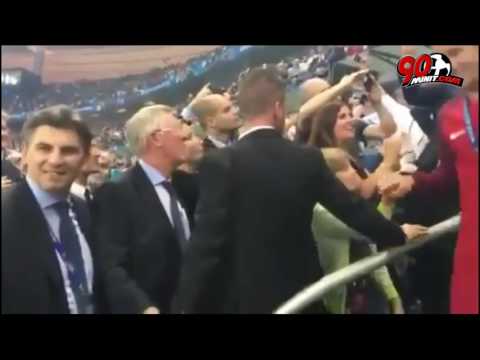 Sir Alex Ferguson waiting patiently to congratulate Ronaldo