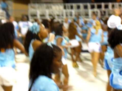 Carnaval de Rio - école Beija-Flor,dernière répétition au Sambodromo (06/02/2010)
