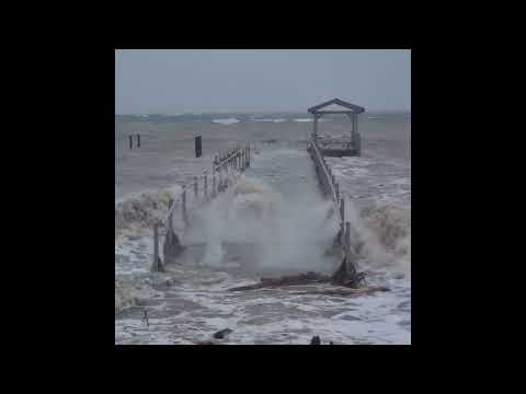 Sturmflut Ostseeküste 20.10.2023 - Brandung & Orkan, Überschwemmung, ein Naturschauspiel