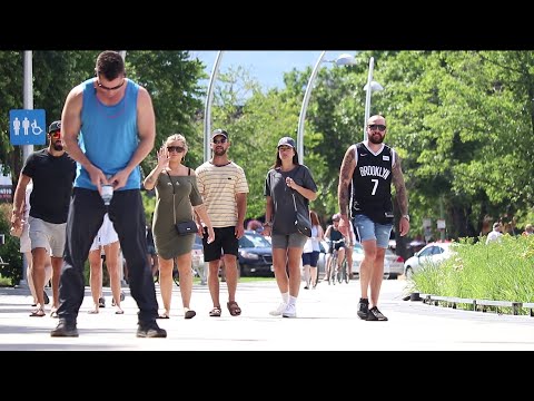 PEEING IN PUBLIC PRANK!