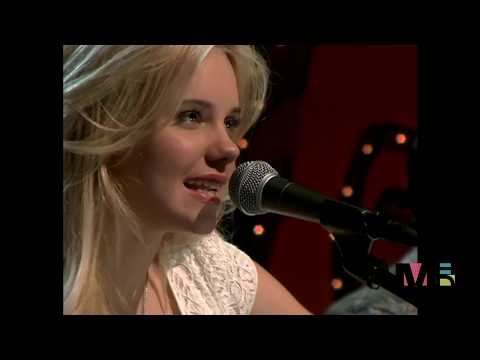 Cheyenne Kimball - Hanging On (Live)(MHD 720p)