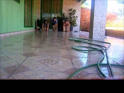 pamy,bruna e liliane apostando corrida no sabao