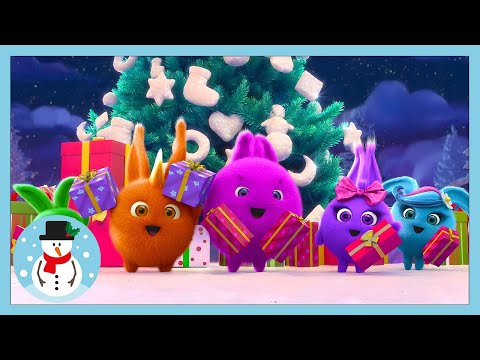 COSMIC CHRISTMAS TREE! | HAPPY CHRISTMAS | WildBrain Christmas