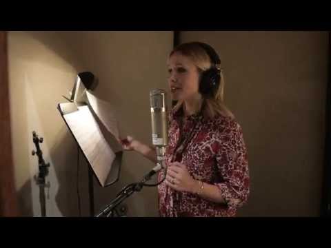 Text Me Merry Christmas - In the Studio with Straight No Chaser and Kristen Bell