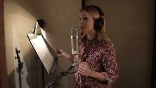 Text Me Merry Christmas - In the Studio with Straight No Chaser and Kristen Bell