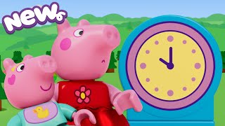 Peppa Pig Tales⏰ Peppa & Evie WAIT for the TRAIN! 🚂 LEGO DUPLO Peppa Pig Episodes