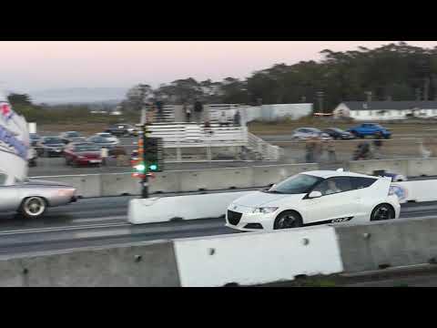 Thumbnail for Thom vs Andrea Drag Race by Honda CR-Z