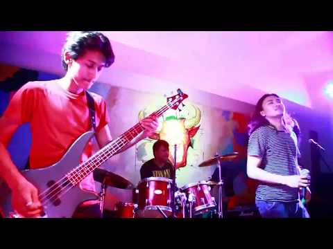 sweet child of mine   Cover By #RockStation Band @ Fiesta