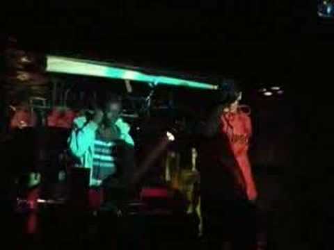 CHILLOUTTETERIA - HIP HOP (Concierto de Cosafina)