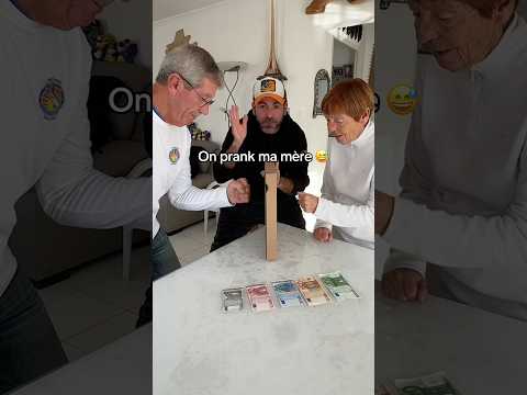 ON PRANK MA MÈRE AU PIERRE FEUILLE CISEAUX 😅 #humour #prank