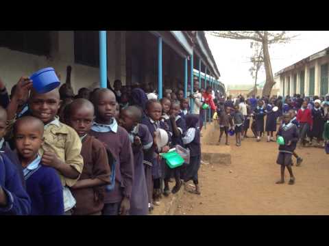 Feed Lunch to 1000 Students in the Slums of Kenya