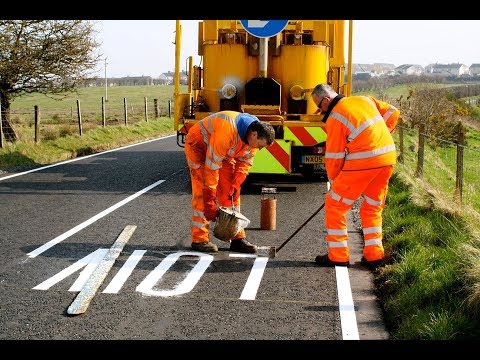 How to safely remove road paint from car plastics