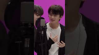 Download lagu Mark taking out his in-ear to listen to doyoung immaculate vocals during designer mp3