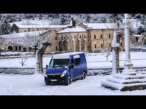 😬METO LA FURGO EN LA NIEVE☃️🚀…COMO VA!! INCREÍBLE!!🤣 Prueba neumáticos de nieve invierno 💪🏼