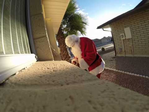 Santa Claus meets 87 year old Grandma with cancer