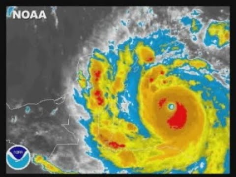 After causing damage to Jamaica on Sunday, Hurricane Dean is now heading toward Mexico's Yucatan pen