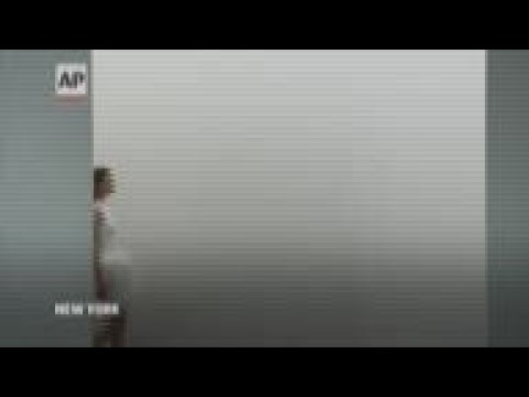 Badgley Mischka returns to New York Fashion Week