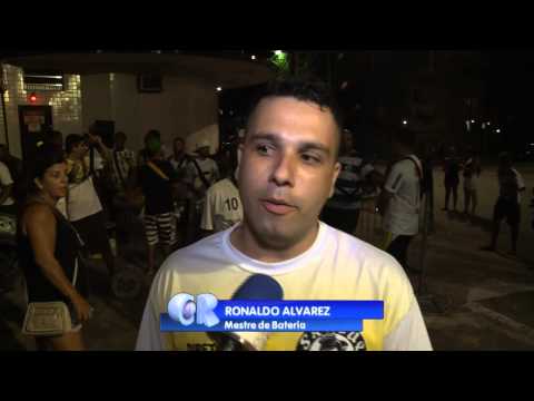 CR - 07/02/2014 - Escola de samba Sangue Jovem realiza ensaio para carnaval