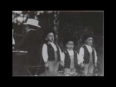 Jussi Björling singing at the age of nine (young boy) with his brothers