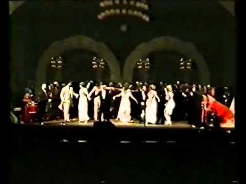 "Si" operetta di Pietro Mascagni  coreografia Claudio Meloni