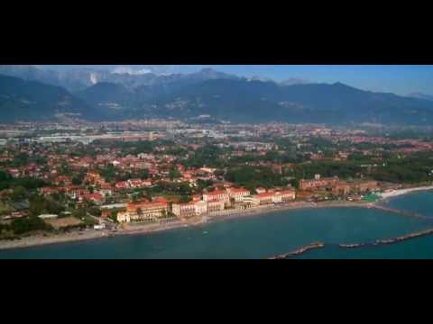 Massa Carrara - The mountain meets the sea - Tuscany Italy (English version)