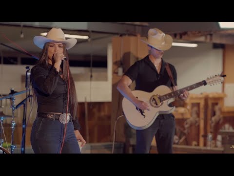 Janely Rosa - Que Me Entierren Cantando (En Vivo) 