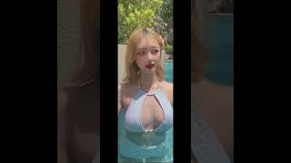 谷間空きすぎ#Shorts