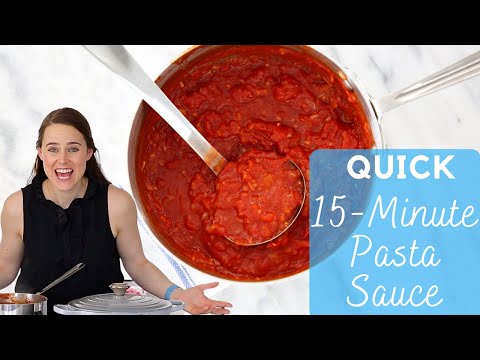 Quick 15 Minute Pasta Sauce: Make dinner really fast with this flavorful 15 minute pasta sauce!