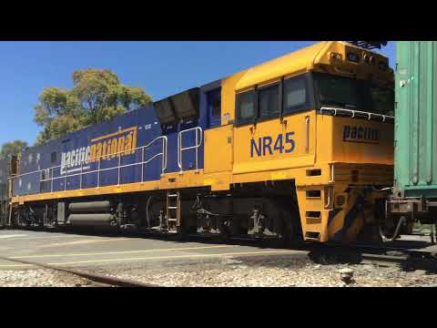 1PM6 speeds through Mitcham