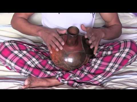 Eugene Skeef improvising on udu