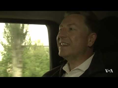 y2meta com   US Envoy Visits Ukraine Frontlines