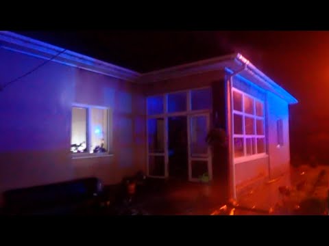 Несколько домов и строений повреждено огнём пожаров из-за молнии видео