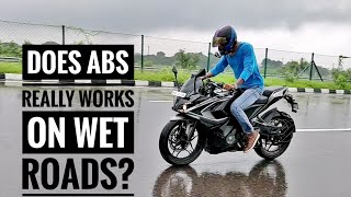ABS TESTING OF PULSAR RS 200 IN THE RAIN | ABS saves life