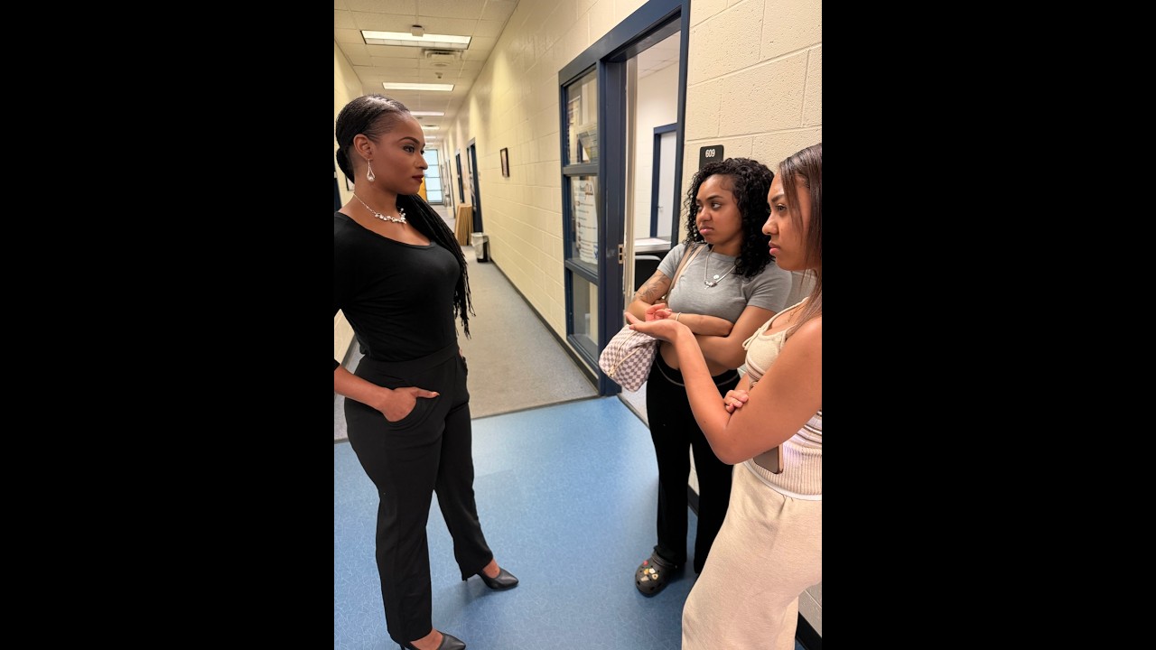 Hope & Faith clowns the Assistant Principal and tells her how she’s like 40 years old