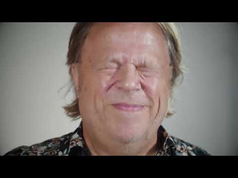 "In het donker woont een mooie stilte" André Kerver