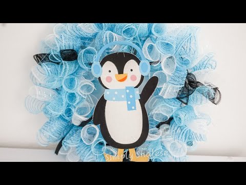 DIY: Christmas Curly Deco Mesh Wreath || Quick and Easy